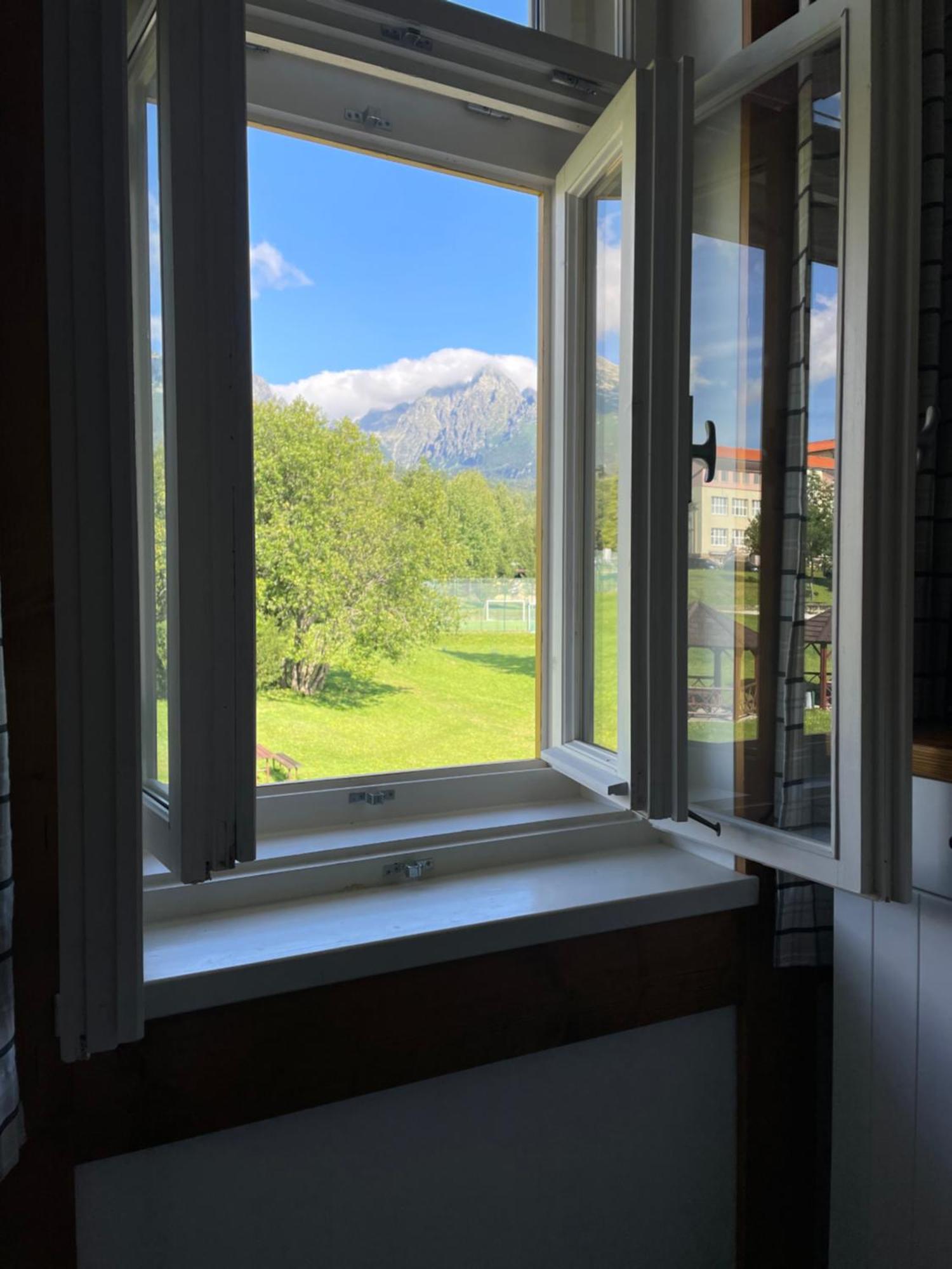 Apartman Srnka S Vyhladom Na Vysoké Tatry Exteriör bild
